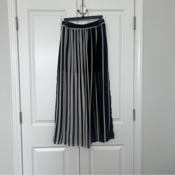 Forever 21 striped sheer maxi skirt - Picture 2 of 2